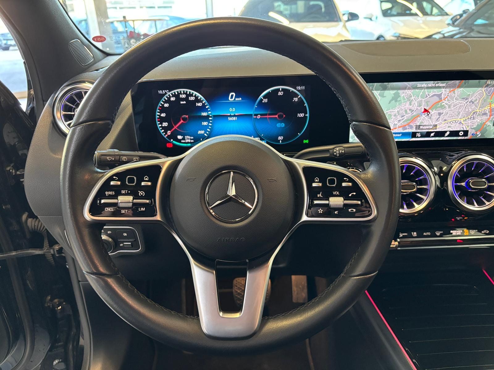 Fahrzeugabbildung Mercedes-Benz EQA 250 ADVANCED+MBUXAUGMENTED+CARPLAY+18"+VZ