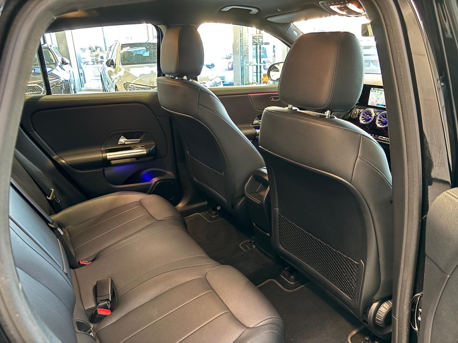 Fahrzeugabbildung Mercedes-Benz EQA 250 ADVANCED+MBUXAUGMENTED+CARPLAY+18"+VZ