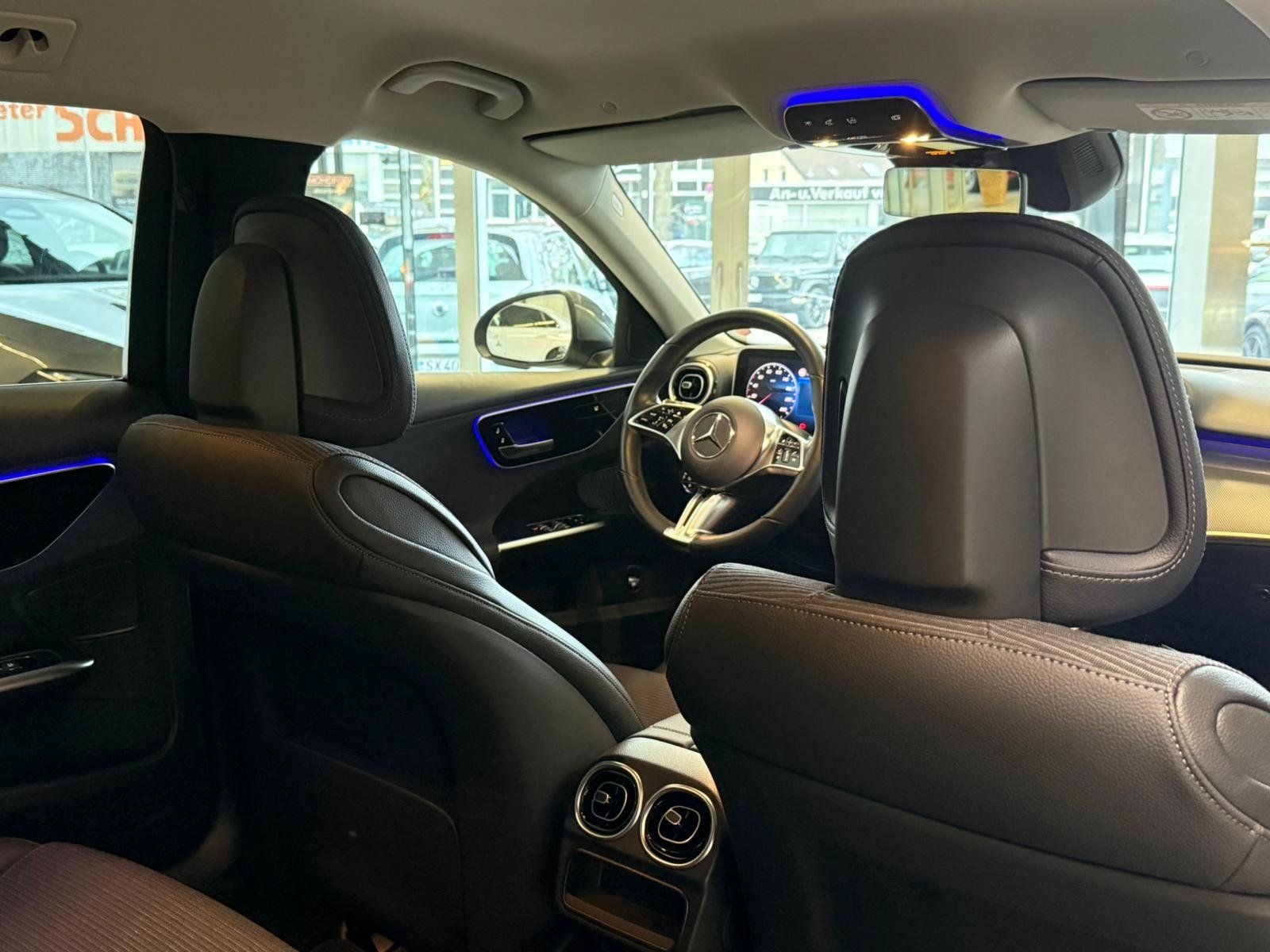 Fahrzeugabbildung Mercedes-Benz C 200d T Avantgarde DISTR+AHK+KAMERA+LED+CARPLAY