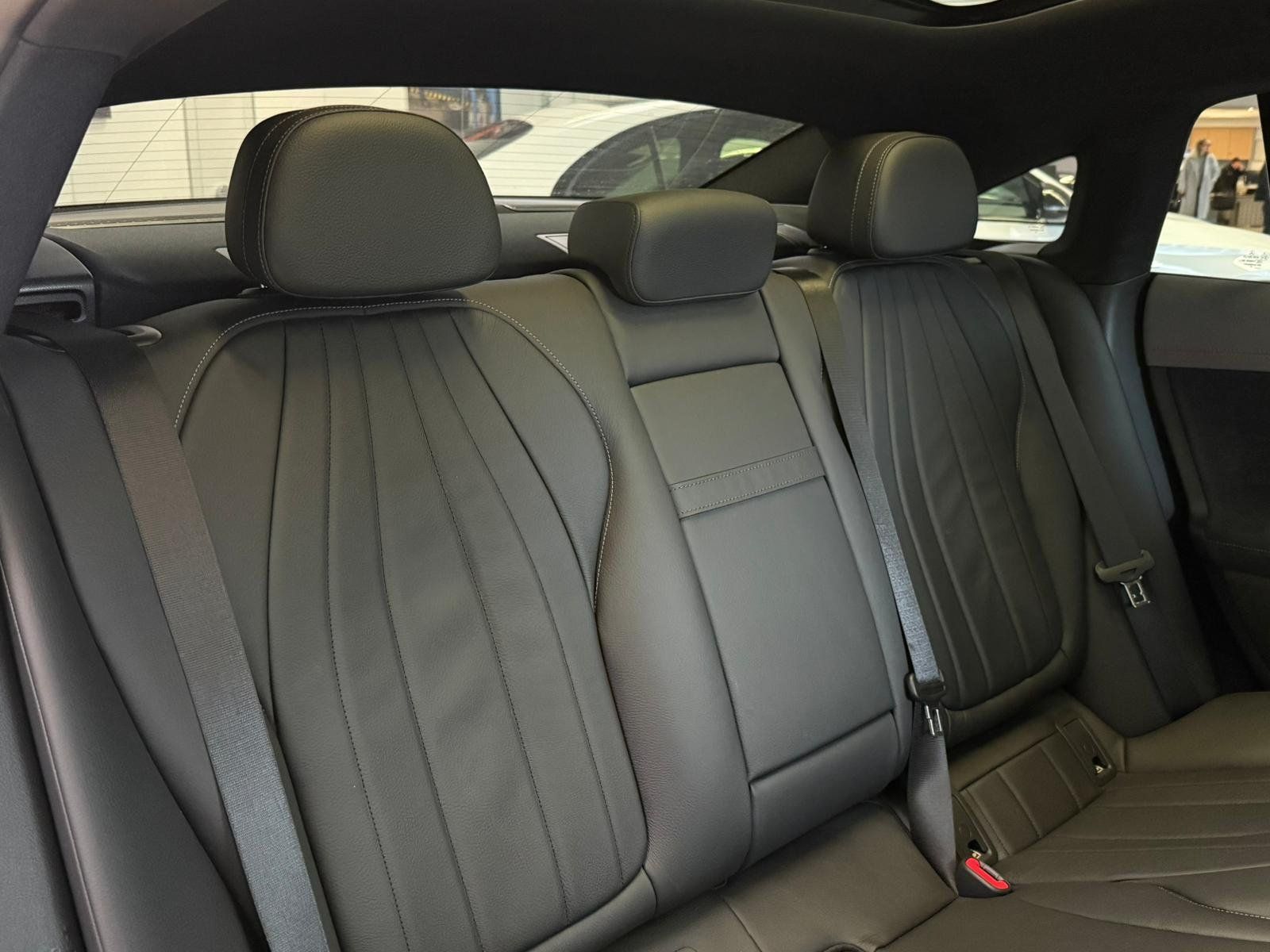 Fahrzeugabbildung Mercedes-Benz EQE 350 4M AMG DISTR+PANO+HUD+BURM+NIGHT+MEMORY