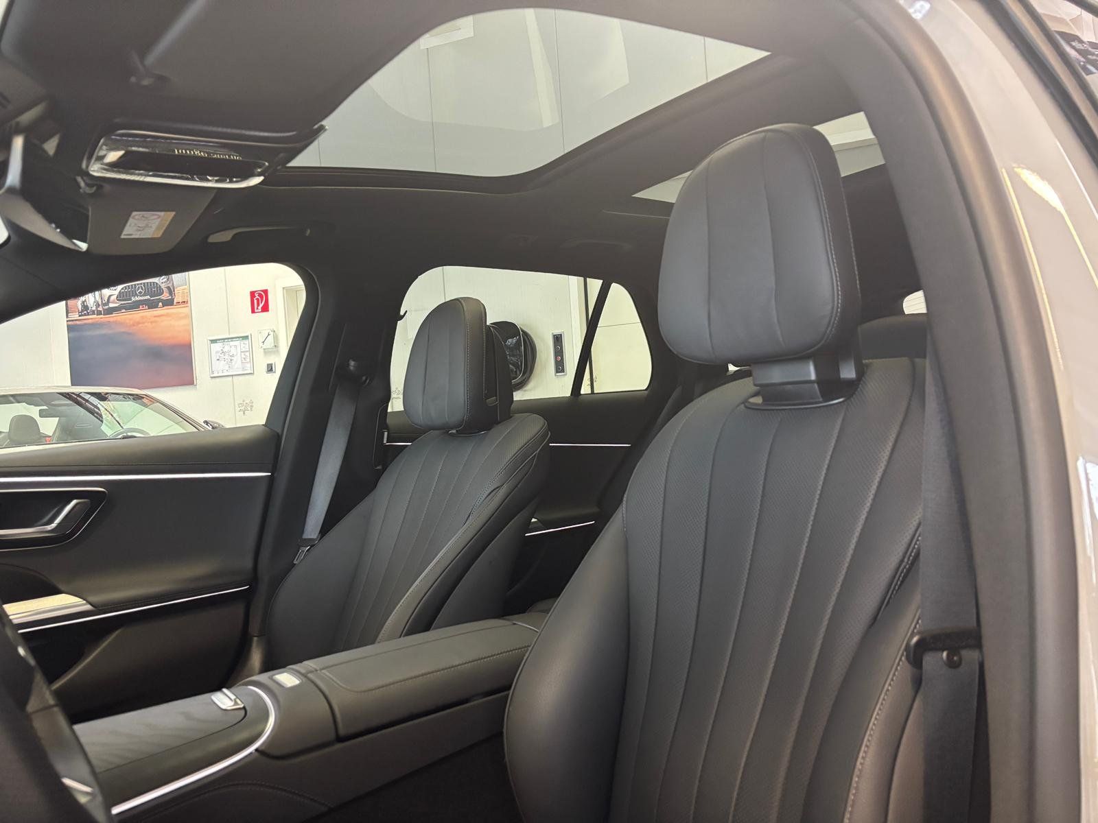 Fahrzeugabbildung Mercedes-Benz E 450d 4M T AMG+DISTR+HUD+PANO+AHK+BURM4D+NIGHT