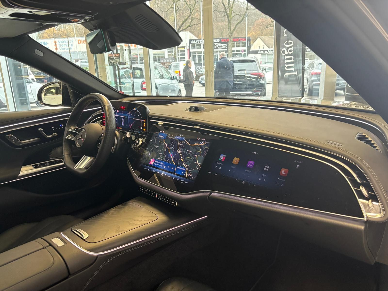 Fahrzeugabbildung Mercedes-Benz E 450d 4M T AMG+DISTR+HUD+PANO+AHK+BURM4D+NIGHT