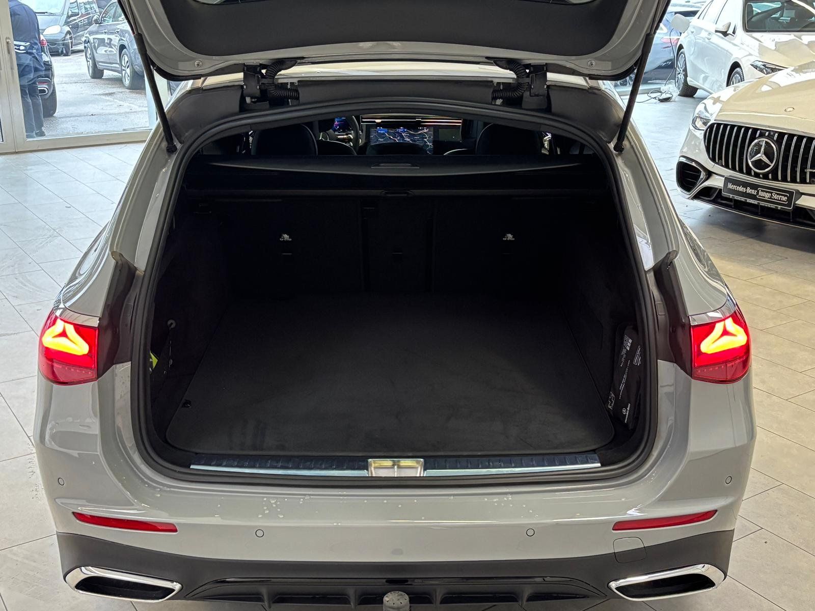 Fahrzeugabbildung Mercedes-Benz E 450d 4M T AMG+DISTR+HUD+PANO+AHK+BURM4D+NIGHT