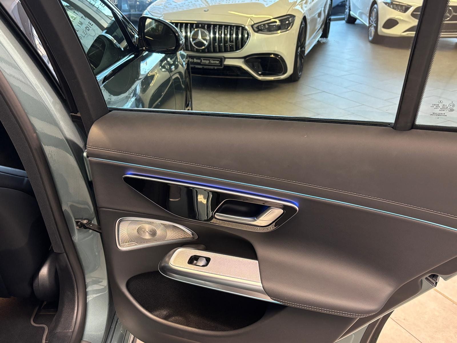 Fahrzeugabbildung Mercedes-Benz E 300de 4M T AMG PREMIUM+PANO+AHK+BURMESTER+DC