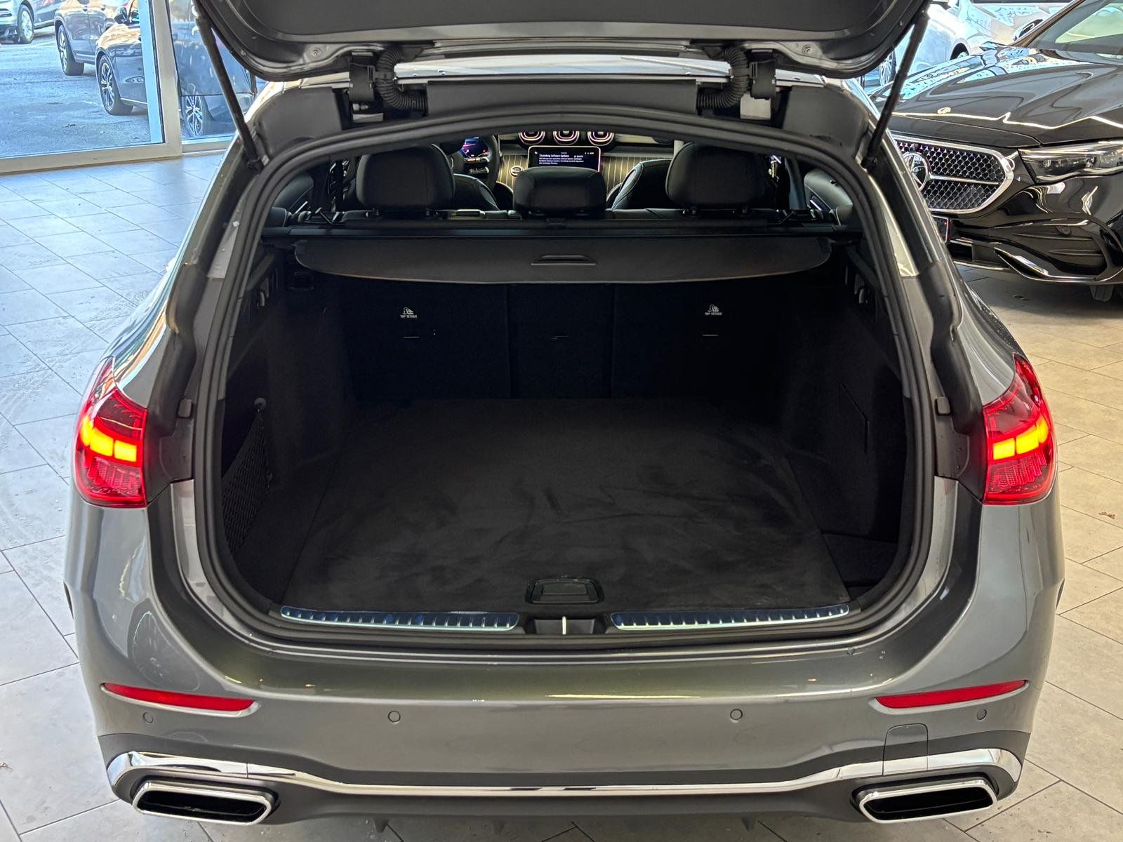 Fahrzeugabbildung Mercedes-Benz C 300d T AMG DISTR+PANO+HUD+BURM+MEMORY+DIGITAL