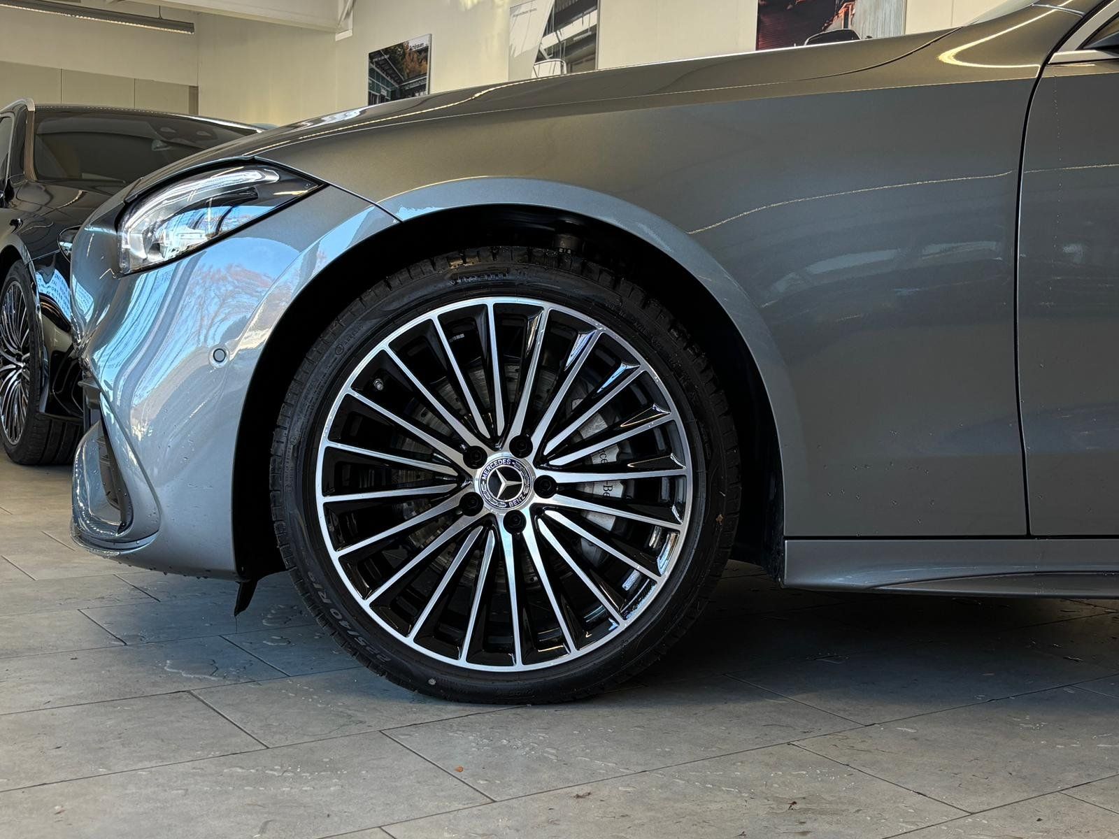 Fahrzeugabbildung Mercedes-Benz C 300d T AMG DISTR+PANO+HUD+BURM+MEMORY+DIGITAL