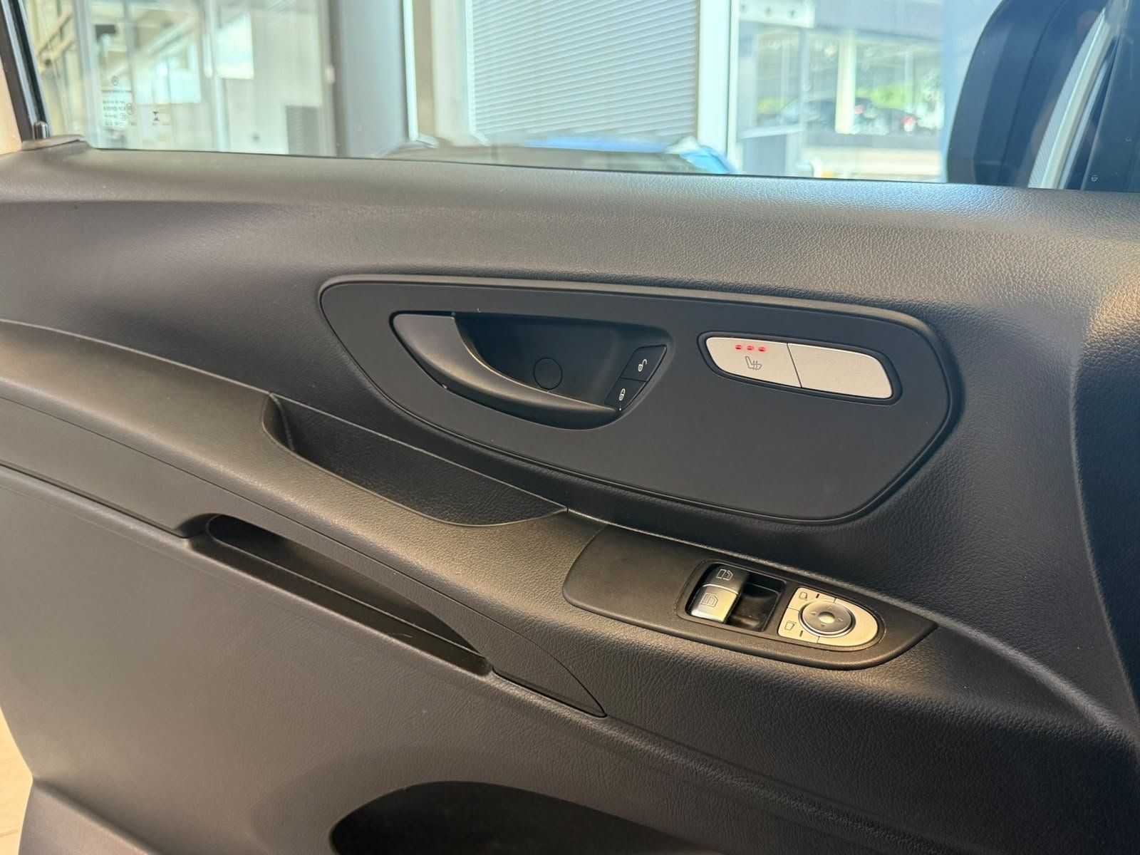 Fahrzeugabbildung Mercedes-Benz Vito 116 CDI KA lang MOPF+FLÜGEL+AHKVORB.+NAVI