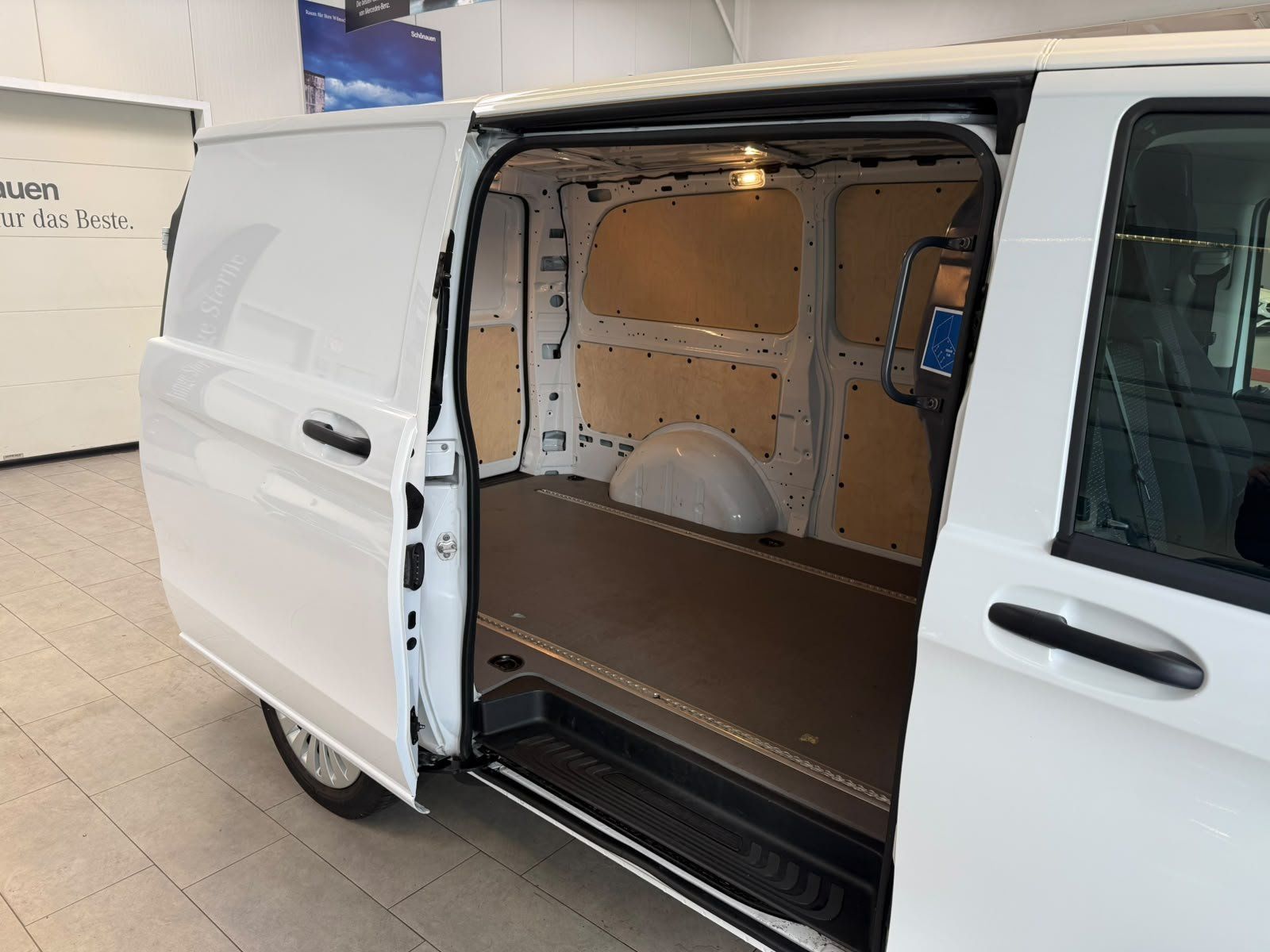 Fahrzeugabbildung Mercedes-Benz Vito 116 CDI KA lang MOPF+FLÜGEL+AHKVORB.+NAVI