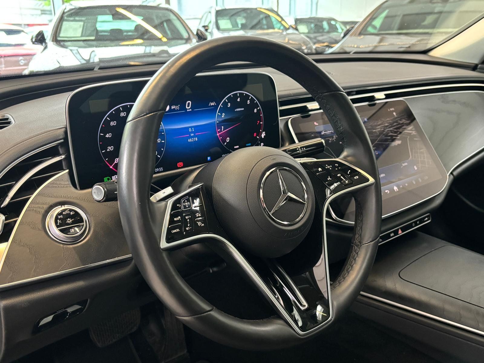 Fahrzeugabbildung Mercedes-Benz E 200 AVANTGARDE PANO+DISTRO+19"+KEYLESS+CARPLAY