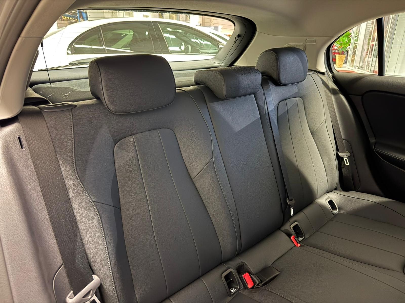 Fahrzeugabbildung Mercedes-Benz A 200 Progressive BURMES+MBEAM+360°+MEMORY+TOTW.