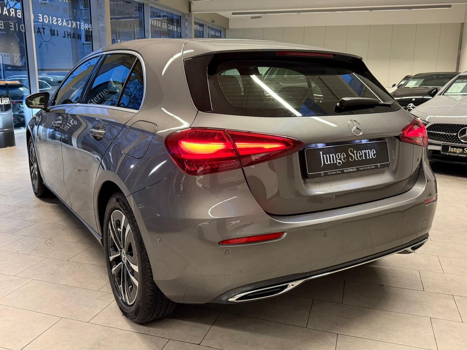 Fahrzeugabbildung Mercedes-Benz A 200 Progressive BURMES+MBEAM+360°+MEMORY+TOTW.