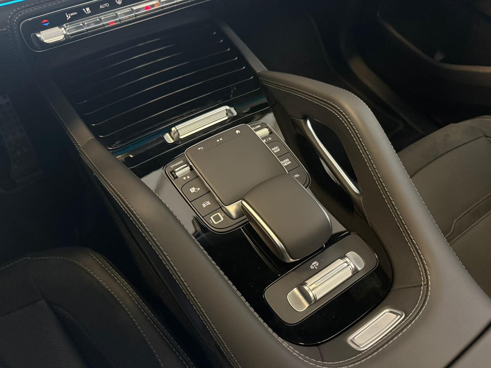 Fahrzeugabbildung Mercedes-Benz GLE 53 4M+ Coupé PANO+HUD+STDHZ+BURMES+AHK+MBEAM