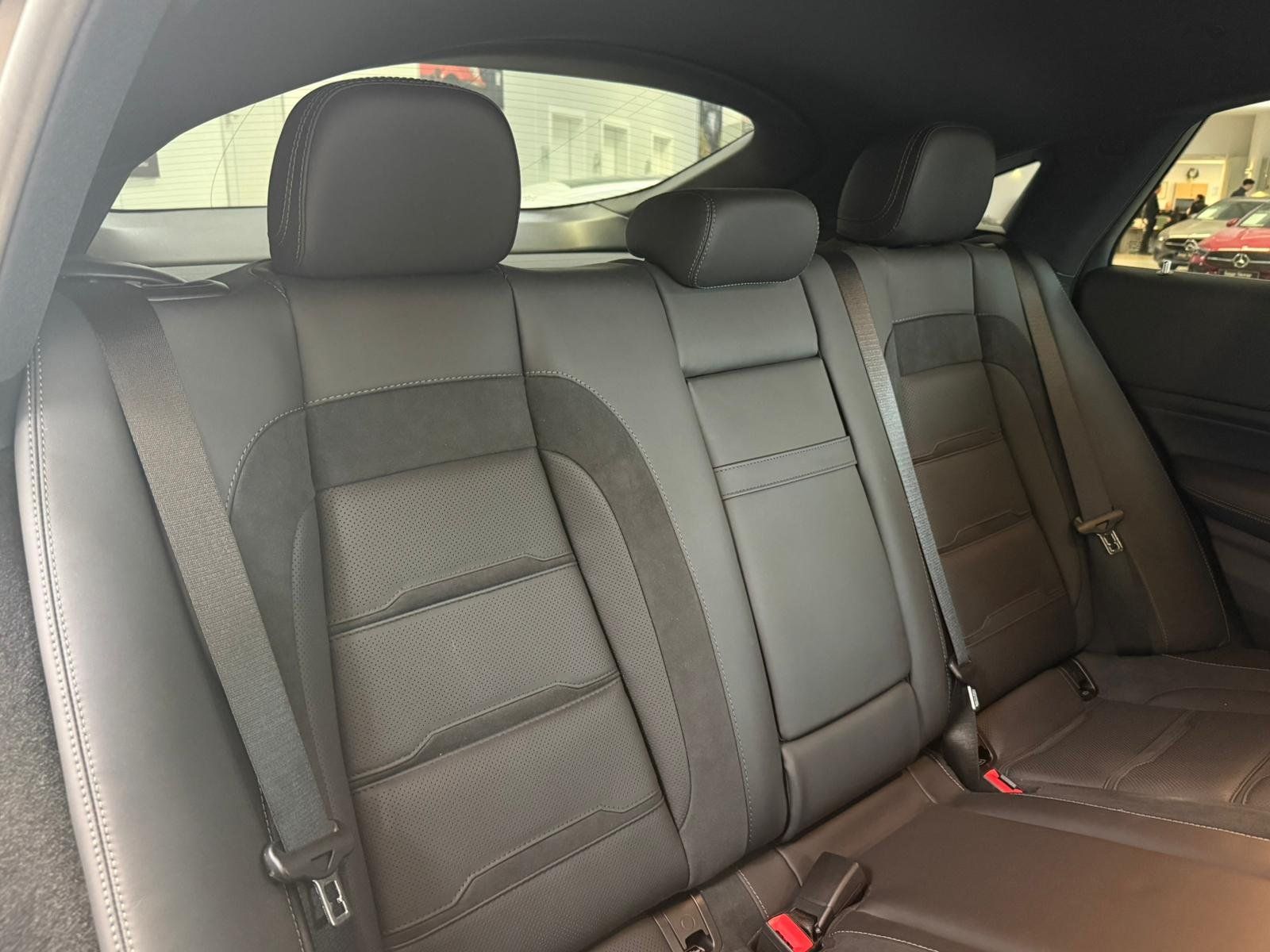 Fahrzeugabbildung Mercedes-Benz GLE 53 4M+ Coupé PANO+HUD+STDHZ+BURMES+AHK+MBEAM