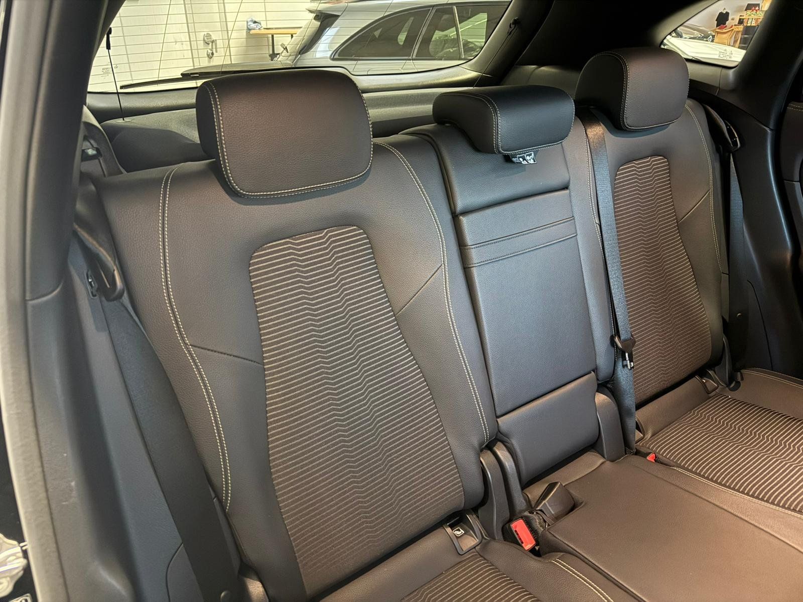 Fahrzeugabbildung Mercedes-Benz GLA 250 e Progressive DISTR+PANO+KAMERA+CARPLAY