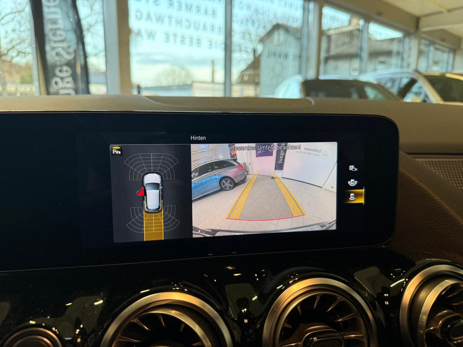 Fahrzeugabbildung Mercedes-Benz GLA 250 e Progressive DISTR+PANO+KAMERA+CARPLAY