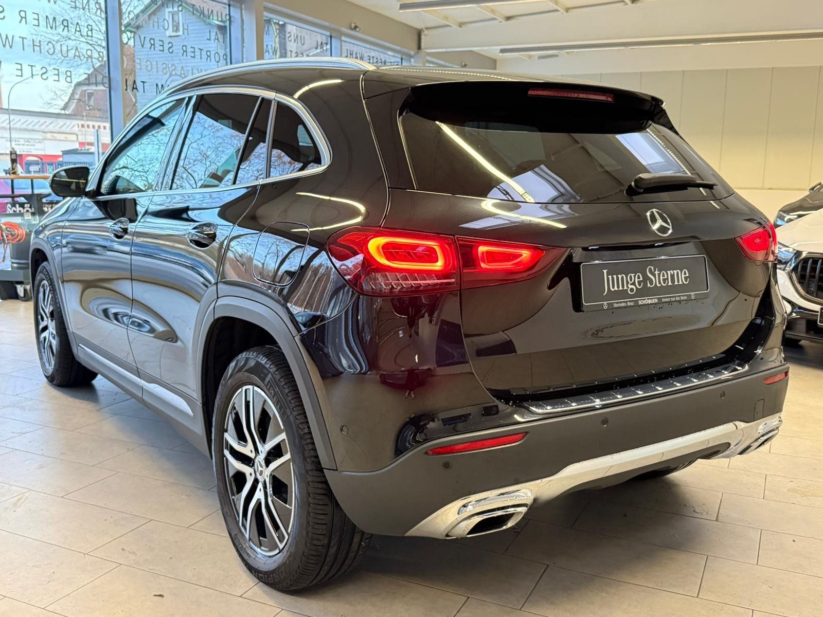 Fahrzeugabbildung Mercedes-Benz GLA 250 e Progressive DISTR+PANO+KAMERA+CARPLAY