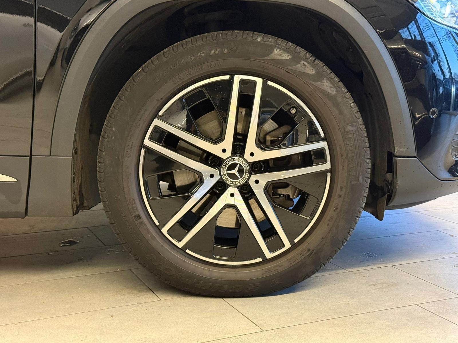 Fahrzeugabbildung Mercedes-Benz GLA 250 e Progressive DISTR+PANO+KAMERA+CARPLAY