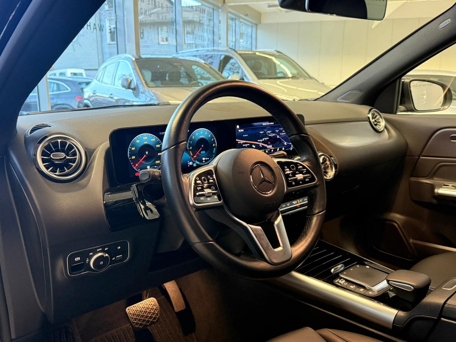 Fahrzeugabbildung Mercedes-Benz GLA 250 e Progressive DISTR+PANO+KAMERA+CARPLAY