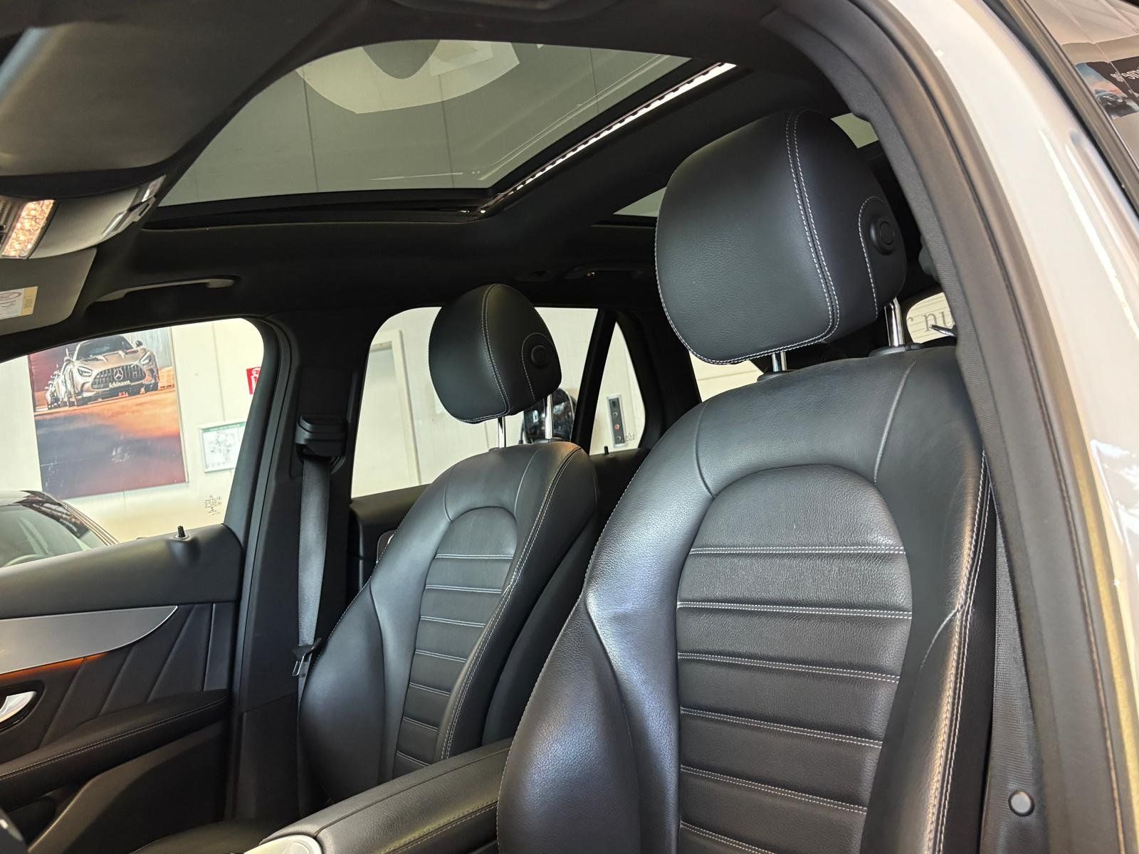 Fahrzeugabbildung Mercedes-Benz GLC 350 d 4M AMG DISTR+PANO+BURM+AHK+COMAND+360°