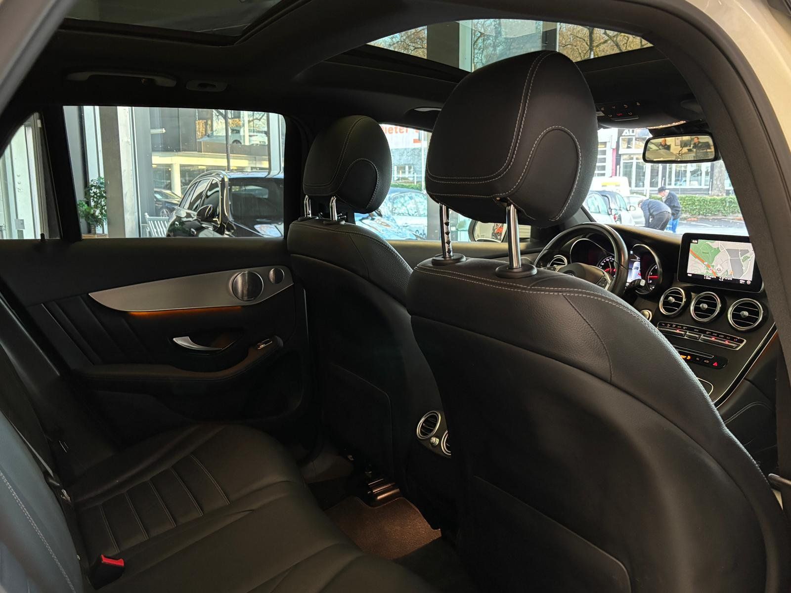 Fahrzeugabbildung Mercedes-Benz GLC 350 d 4M AMG DISTR+PANO+BURM+AHK+COMAND+360°