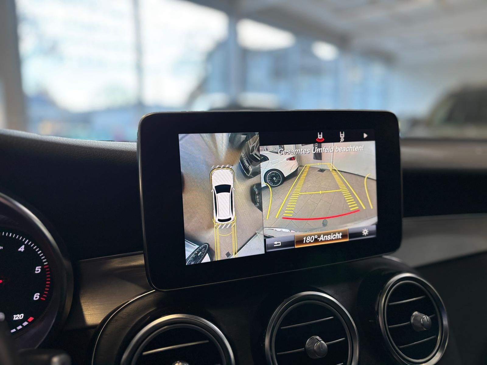 Fahrzeugabbildung Mercedes-Benz GLC 350 d 4M AMG DISTR+PANO+BURM+AHK+COMAND+360°