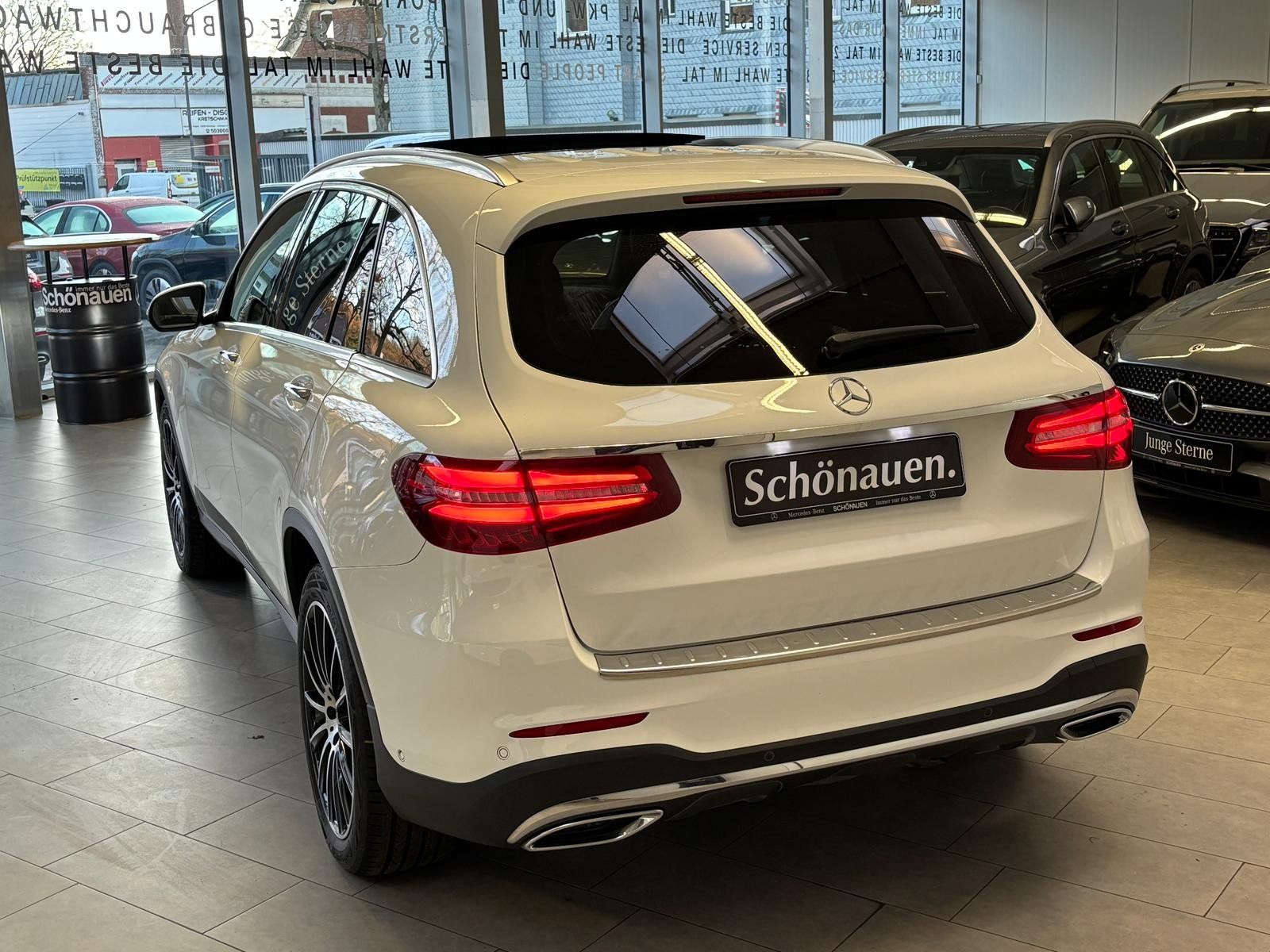 Fahrzeugabbildung Mercedes-Benz GLC 350 d 4M AMG DISTR+PANO+BURM+AHK+COMAND+360°