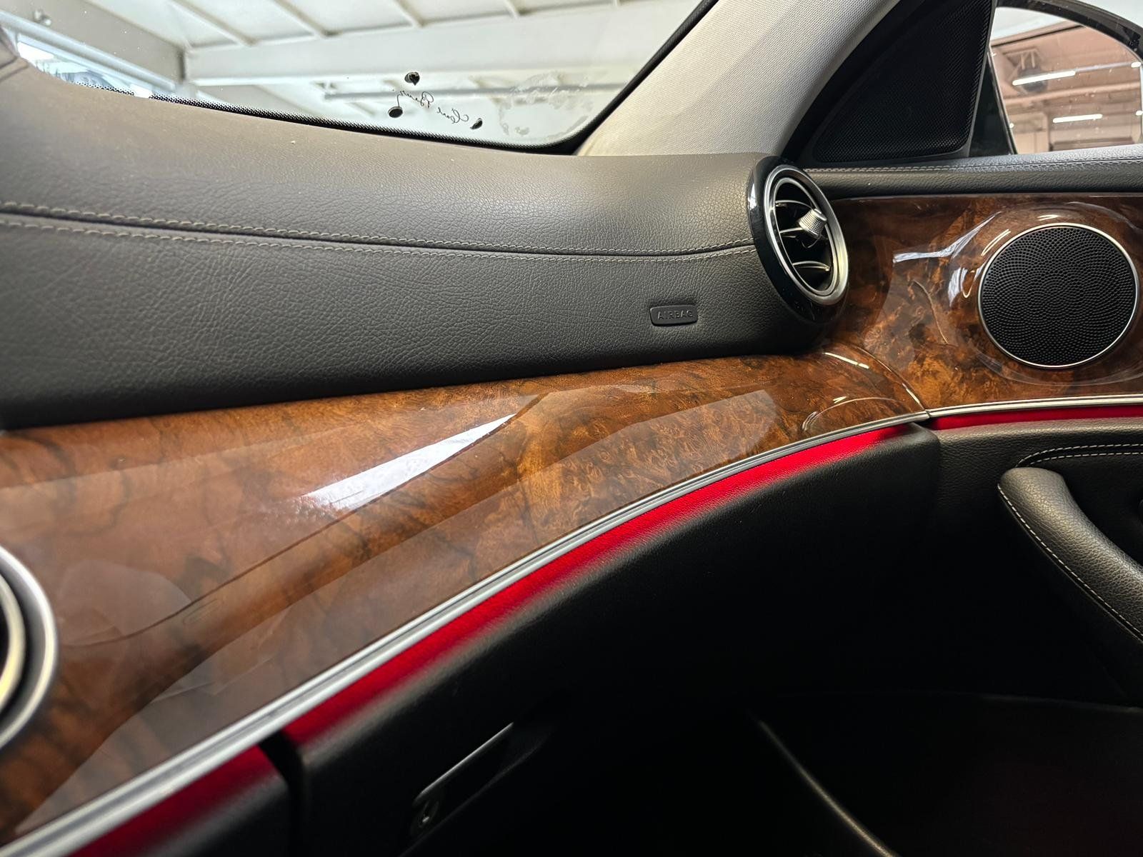 Fahrzeugabbildung Mercedes-Benz E 220 d T Exclusive COMAND+AHK+360°+TOTW+SHD+LED