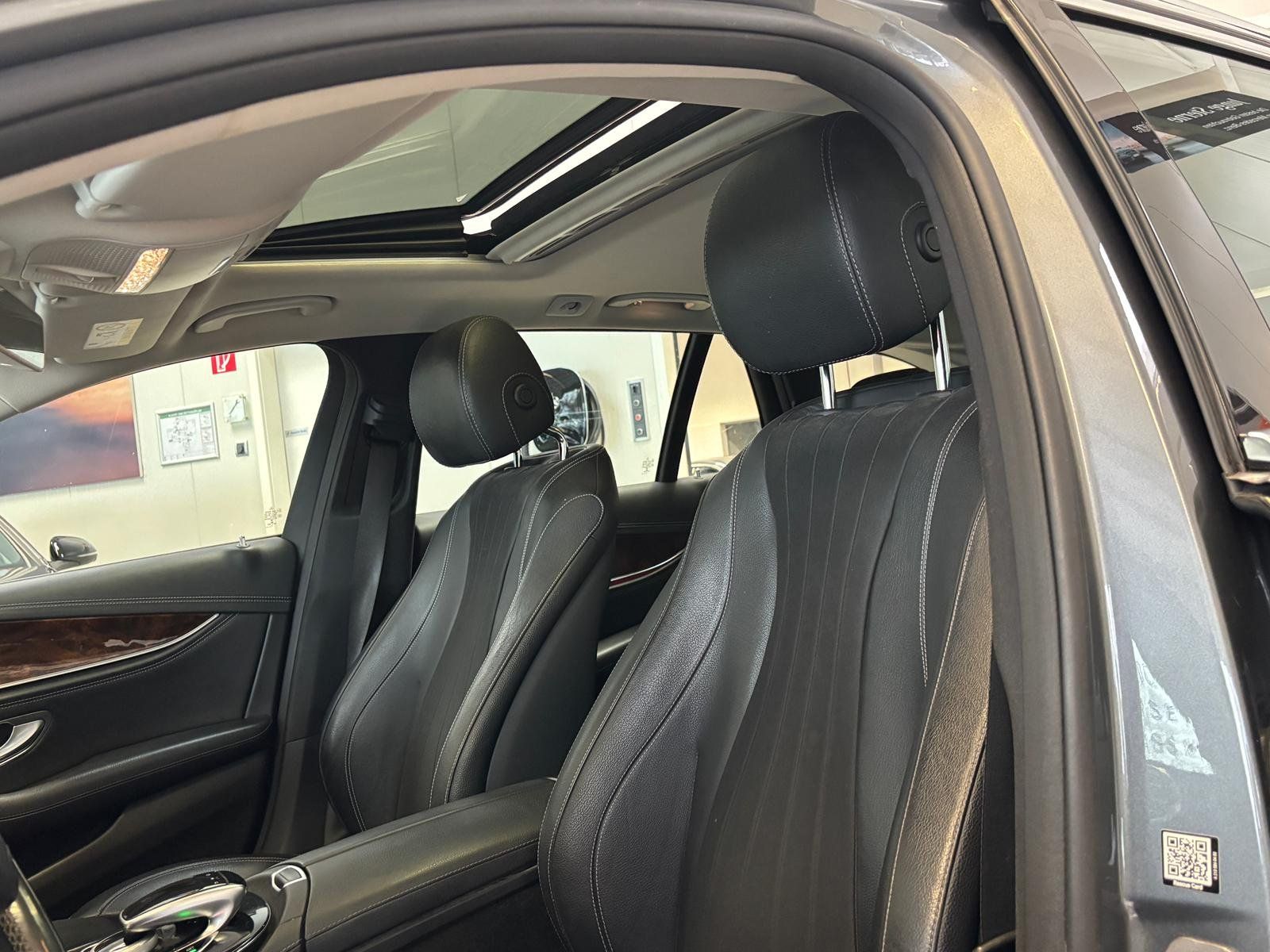 Fahrzeugabbildung Mercedes-Benz E 220 d T Exclusive COMAND+AHK+360°+TOTW+SHD+LED