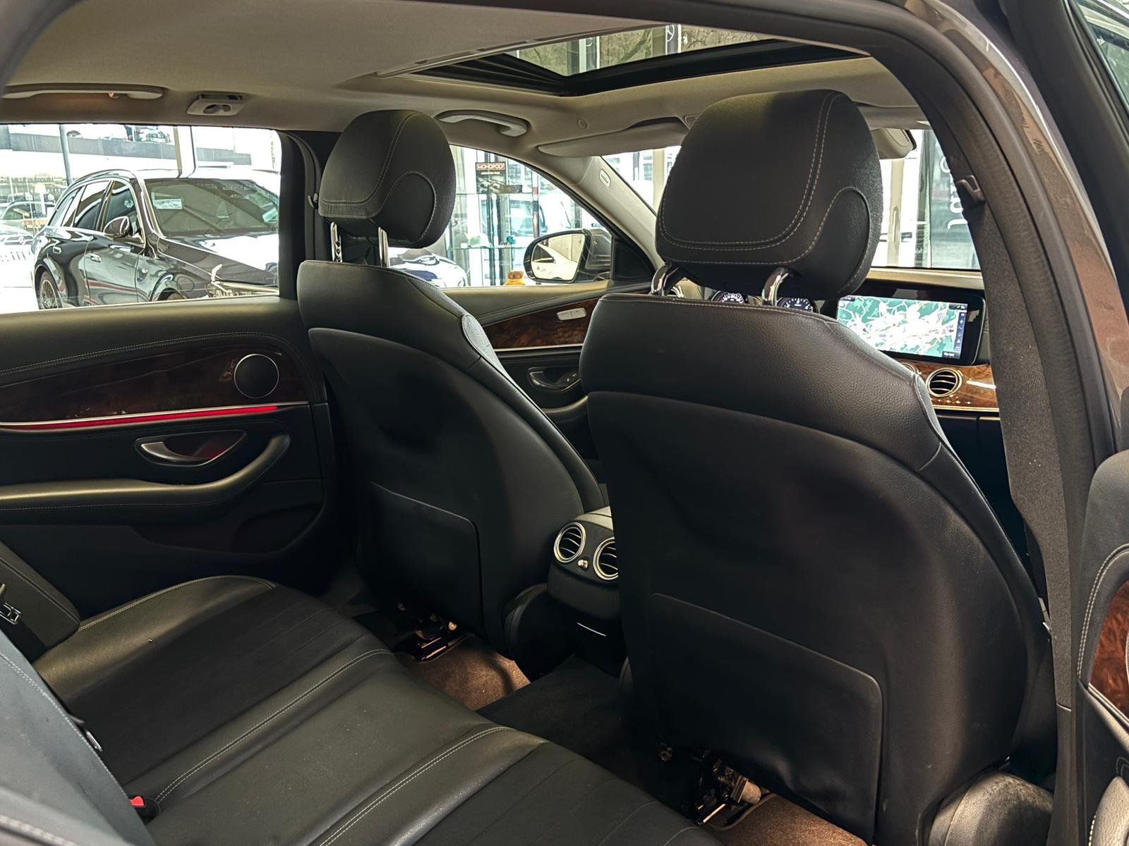 Fahrzeugabbildung Mercedes-Benz E 220 d T Exclusive COMAND+AHK+360°+TOTW+SHD+LED