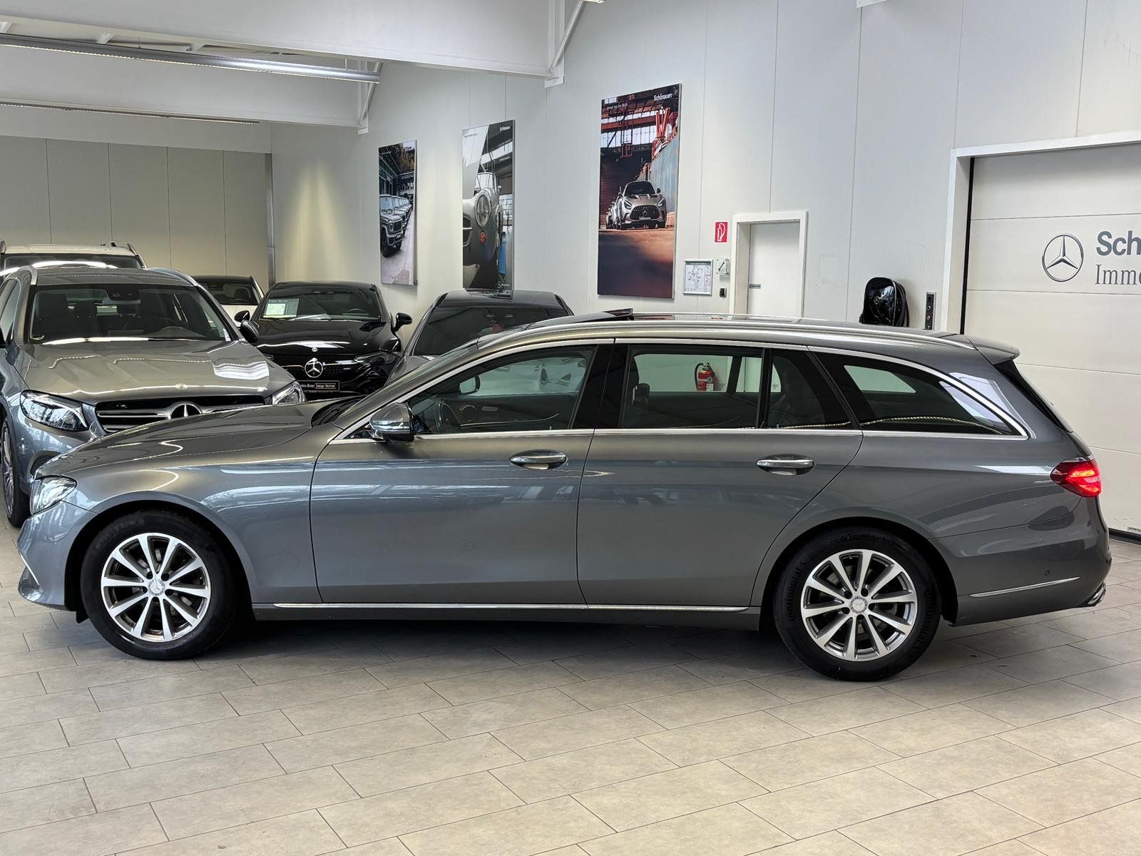 Fahrzeugabbildung Mercedes-Benz E 220 d T Exclusive COMAND+AHK+360°+TOTW+SHD+LED