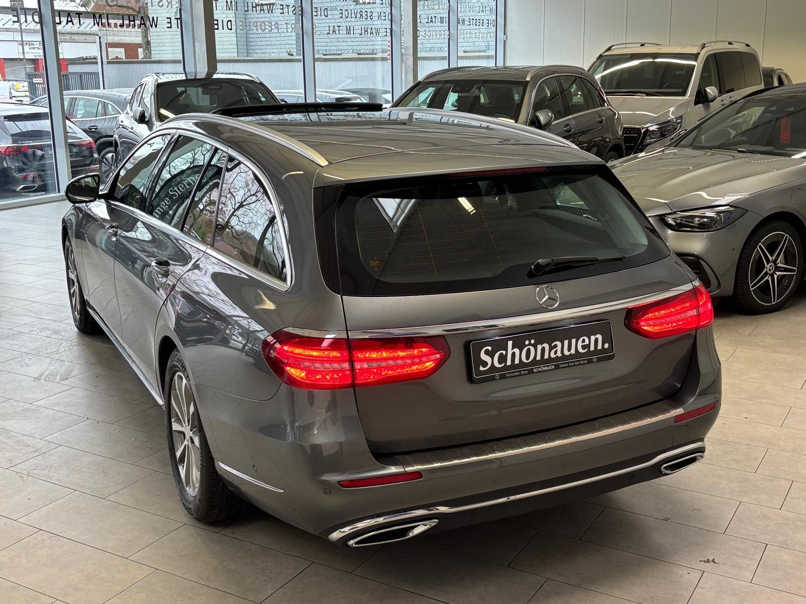 Fahrzeugabbildung Mercedes-Benz E 220 d T Exclusive COMAND+AHK+360°+TOTW+SHD+LED