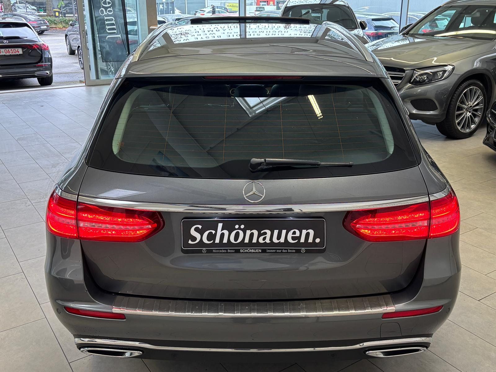 Fahrzeugabbildung Mercedes-Benz E 220 d T Exclusive COMAND+AHK+360°+TOTW+SHD+LED