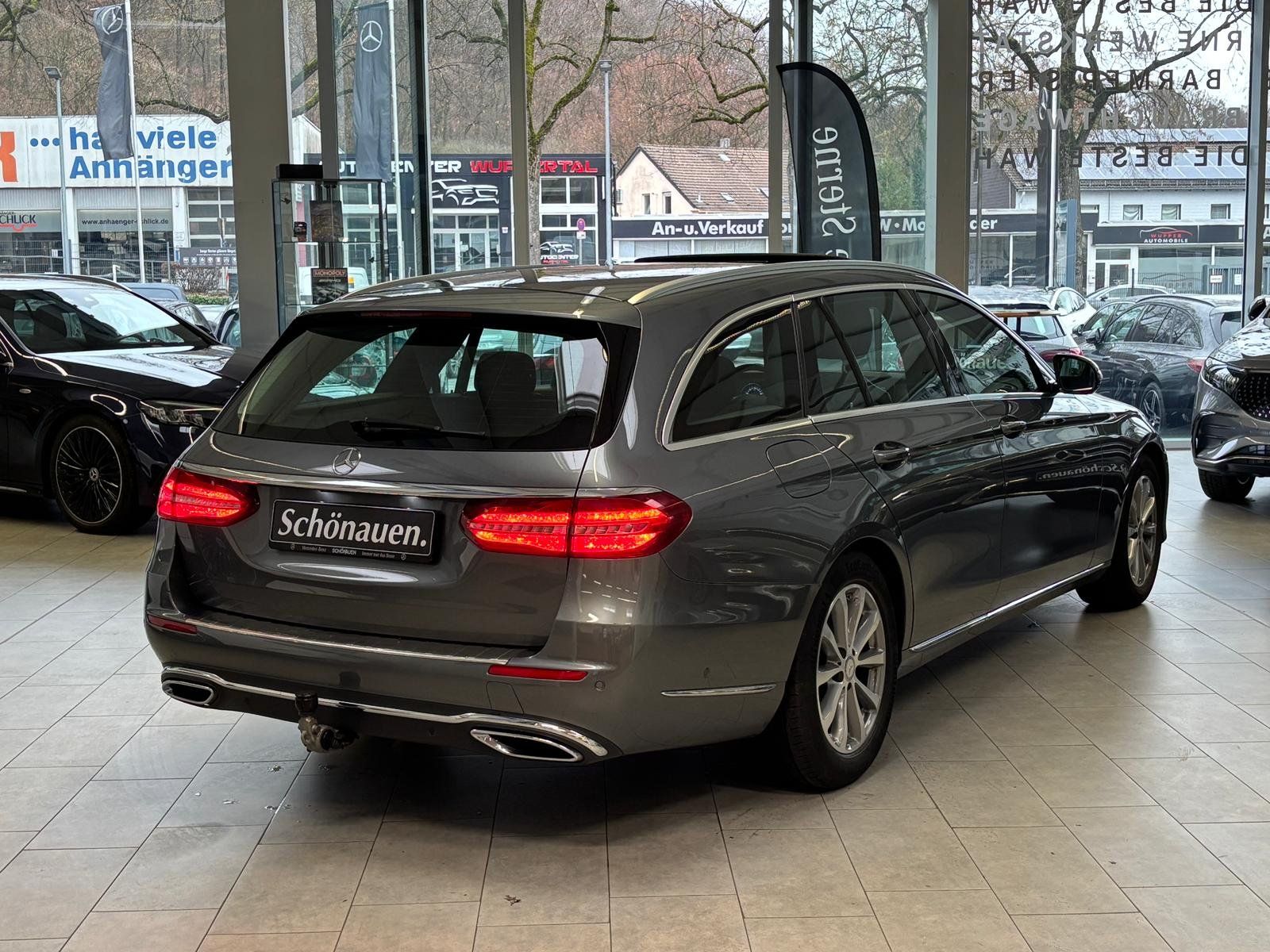 Fahrzeugabbildung Mercedes-Benz E 220 d T Exclusive COMAND+AHK+360°+TOTW+SHD+LED