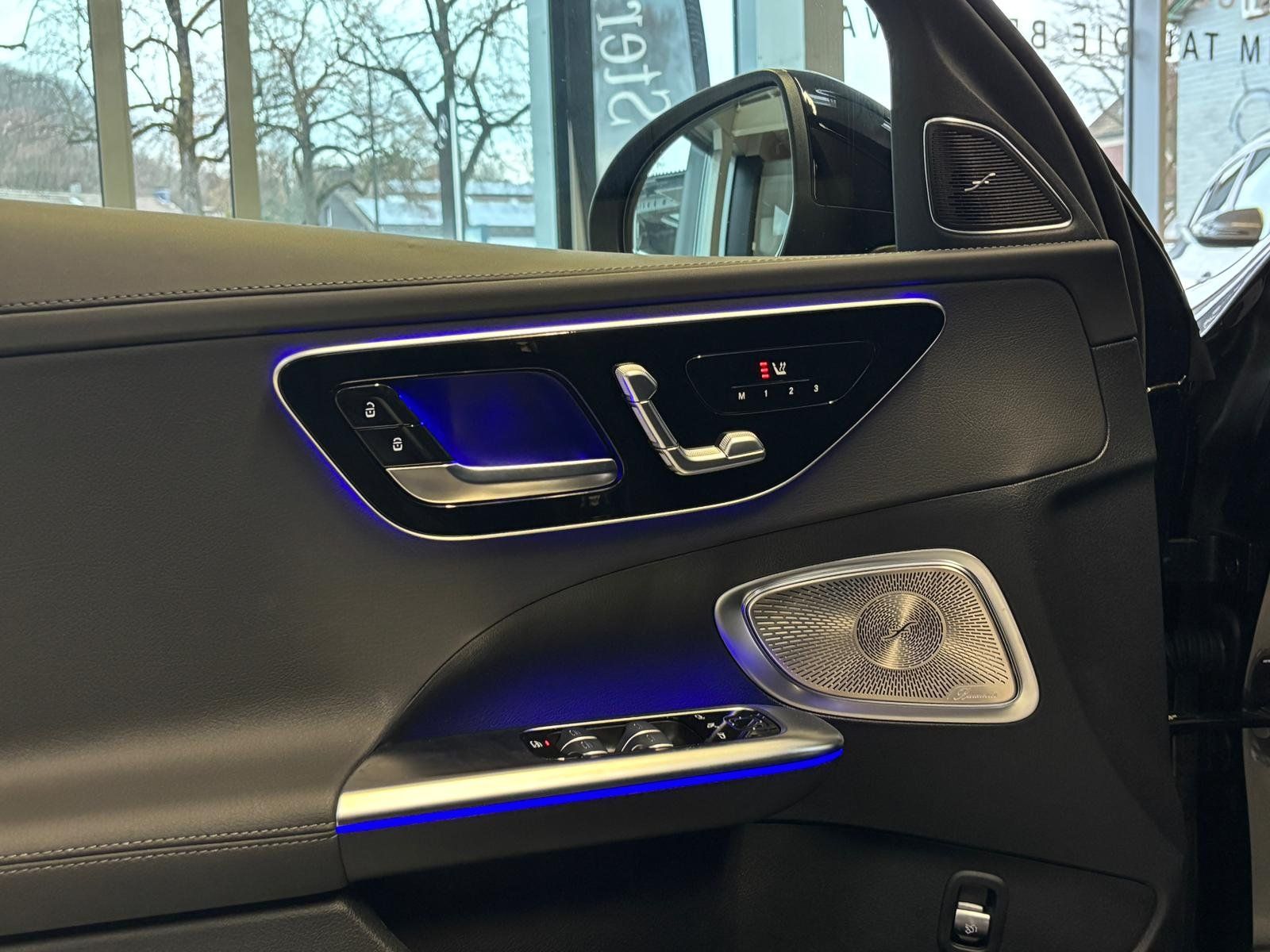 Fahrzeugabbildung Mercedes-Benz C 200 T AMG+DISTR+BURM+AHK+MEMORY+NIGHT+360°+EDW