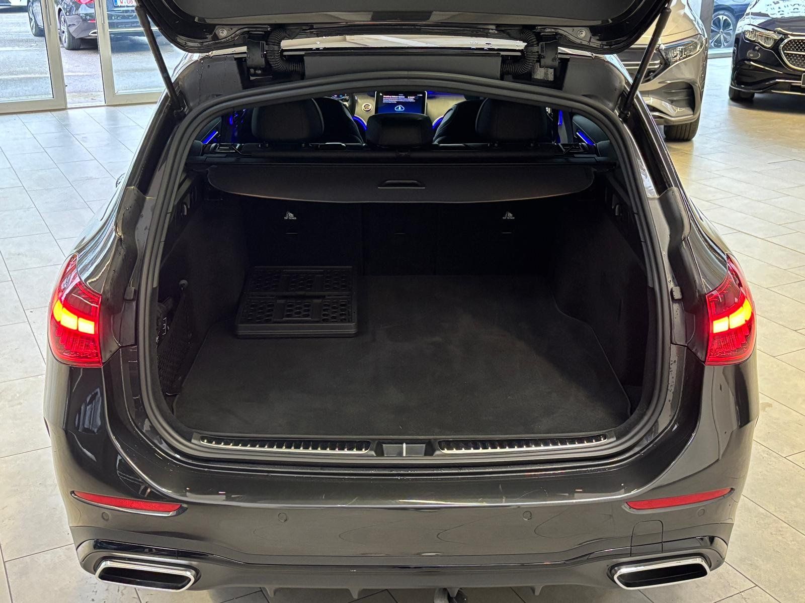 Fahrzeugabbildung Mercedes-Benz C 200 T AMG+DISTR+BURM+AHK+MEMORY+NIGHT+360°+EDW