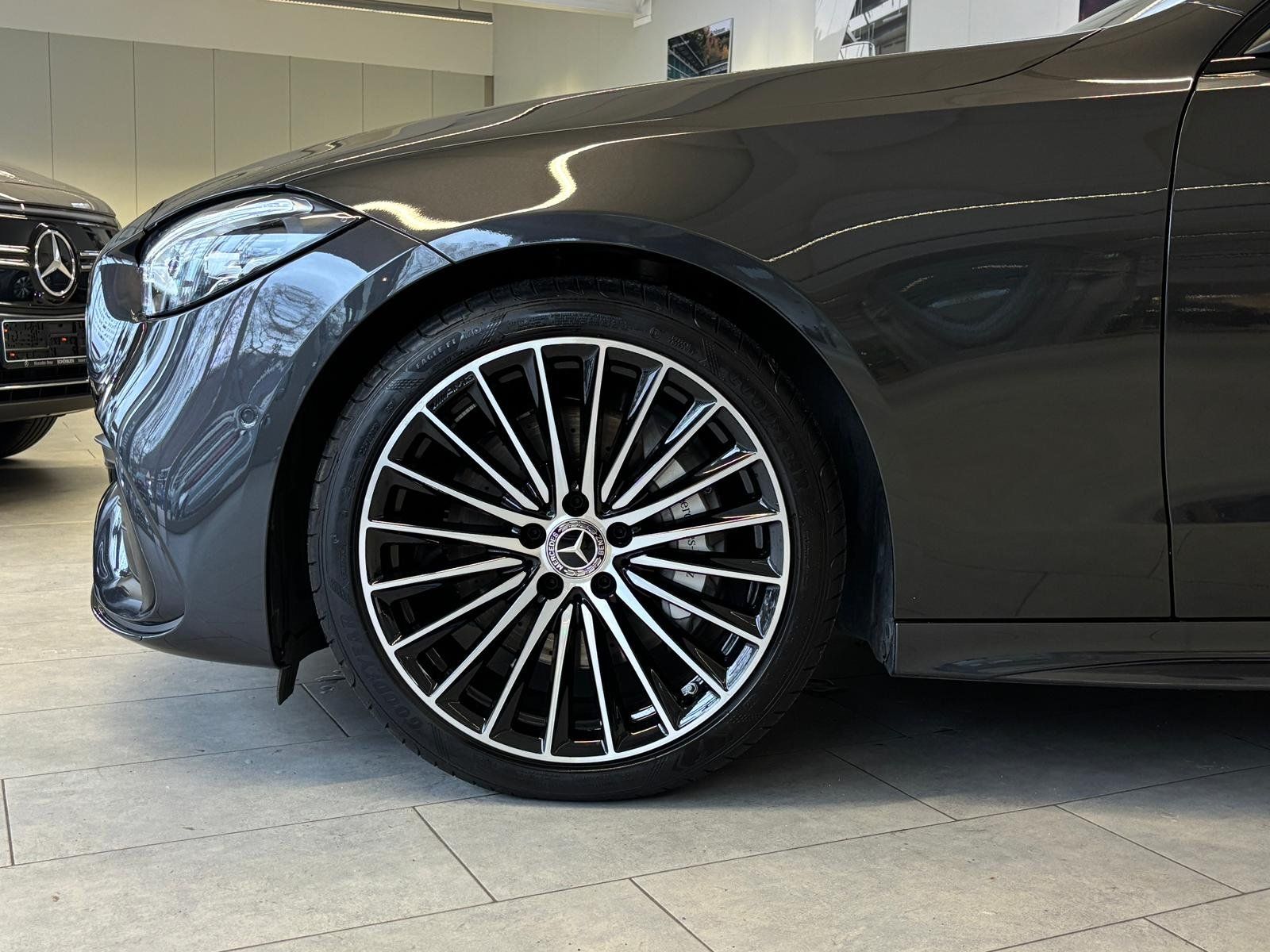 Fahrzeugabbildung Mercedes-Benz C 200 T AMG+DISTR+BURM+AHK+MEMORY+NIGHT+360°+EDW