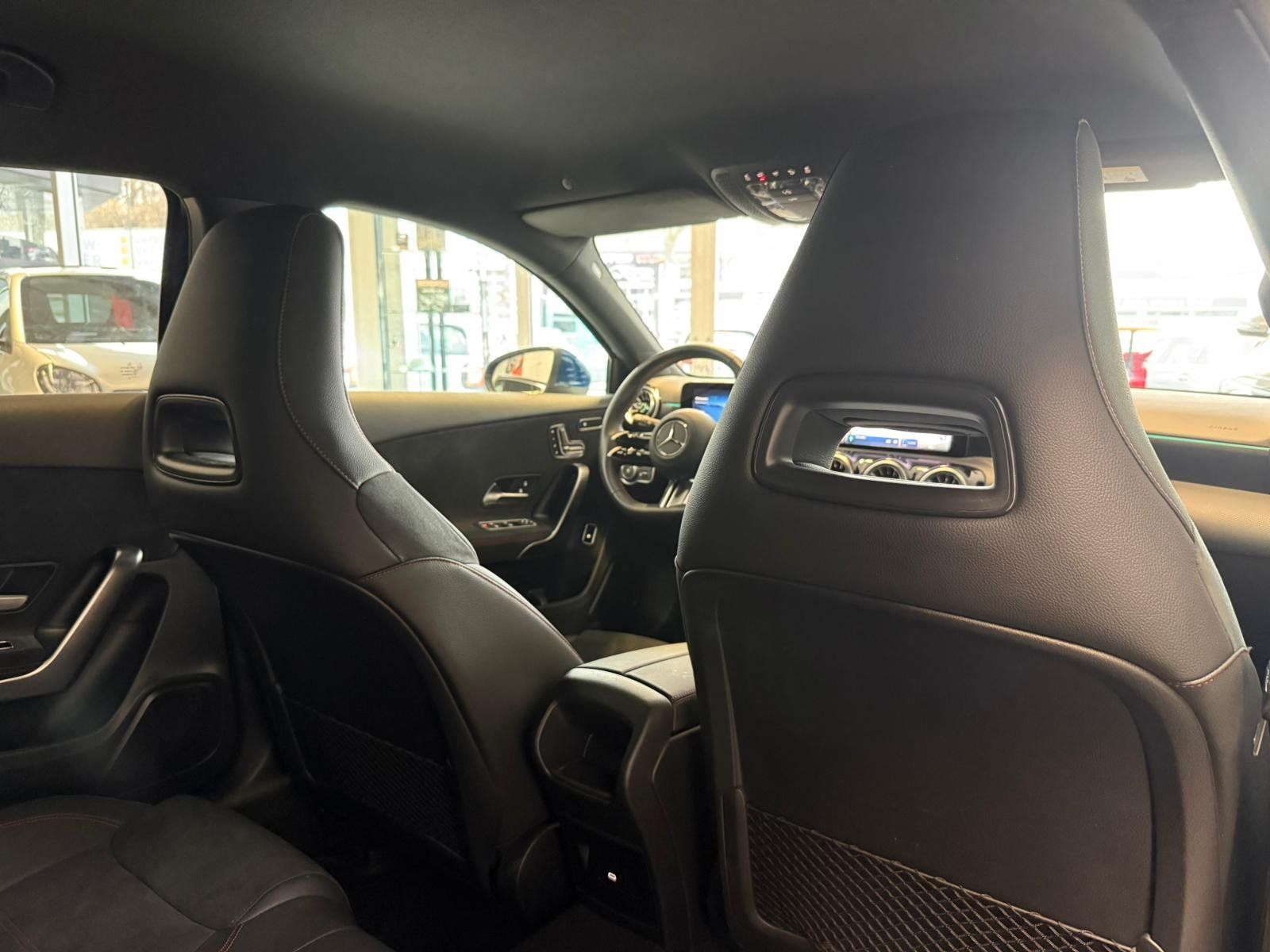 Fahrzeugabbildung Mercedes-Benz A 250e AMG+DISTR+MBEAM+AHK+MEMORY+KEYLESS+KAMERA