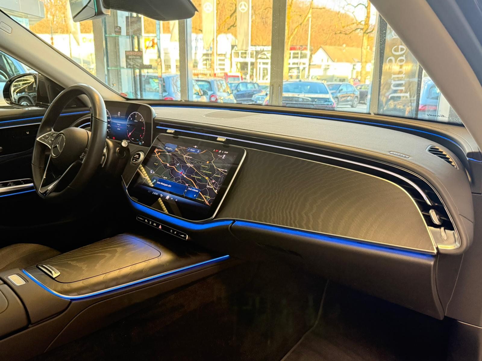 Fahrzeugabbildung Mercedes-Benz E 220 d T Avantgarde DISTR+PANO+STDHZ+AHK+KAMERA