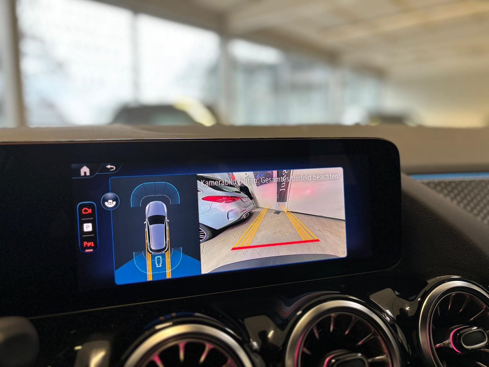 Fahrzeugabbildung Mercedes-Benz EQA 250+ Progressive DISTR+KAMERA+CARPLAY+TOTW.