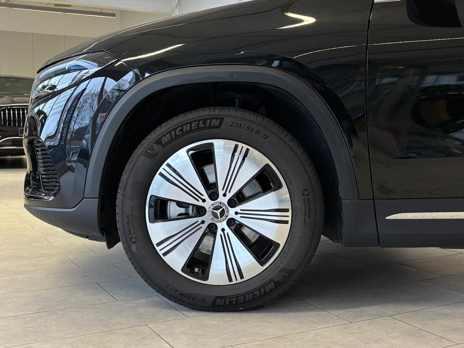 Fahrzeugabbildung Mercedes-Benz EQA 250+ Progressive DISTR+KAMERA+CARPLAY+TOTW.