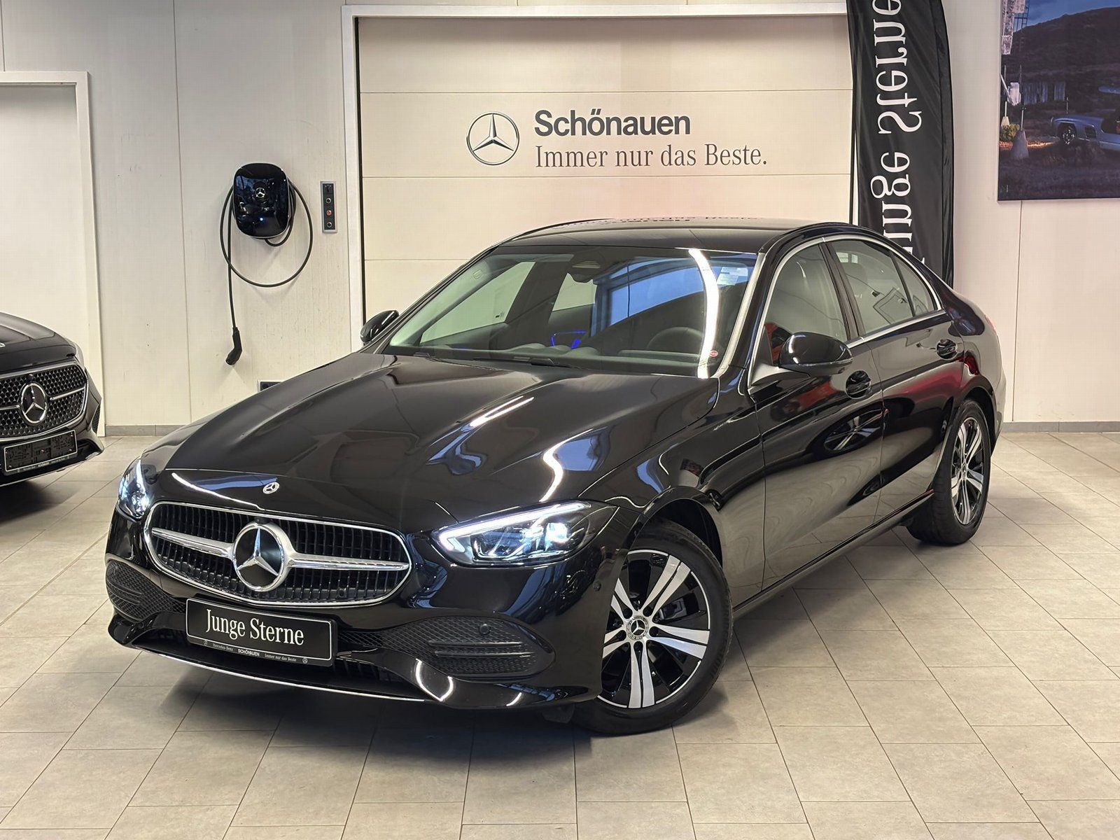 Mercedes-Benz C 200 Avantgarde DISTR+MEMORY+AHK+360°+TOTW+LED