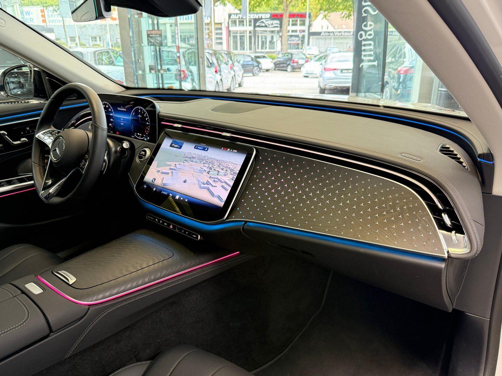 Fahrzeugabbildung Mercedes-Benz E 300 de 4M All-Terrain BURMEST+HUD+AIR+AHK+PANO