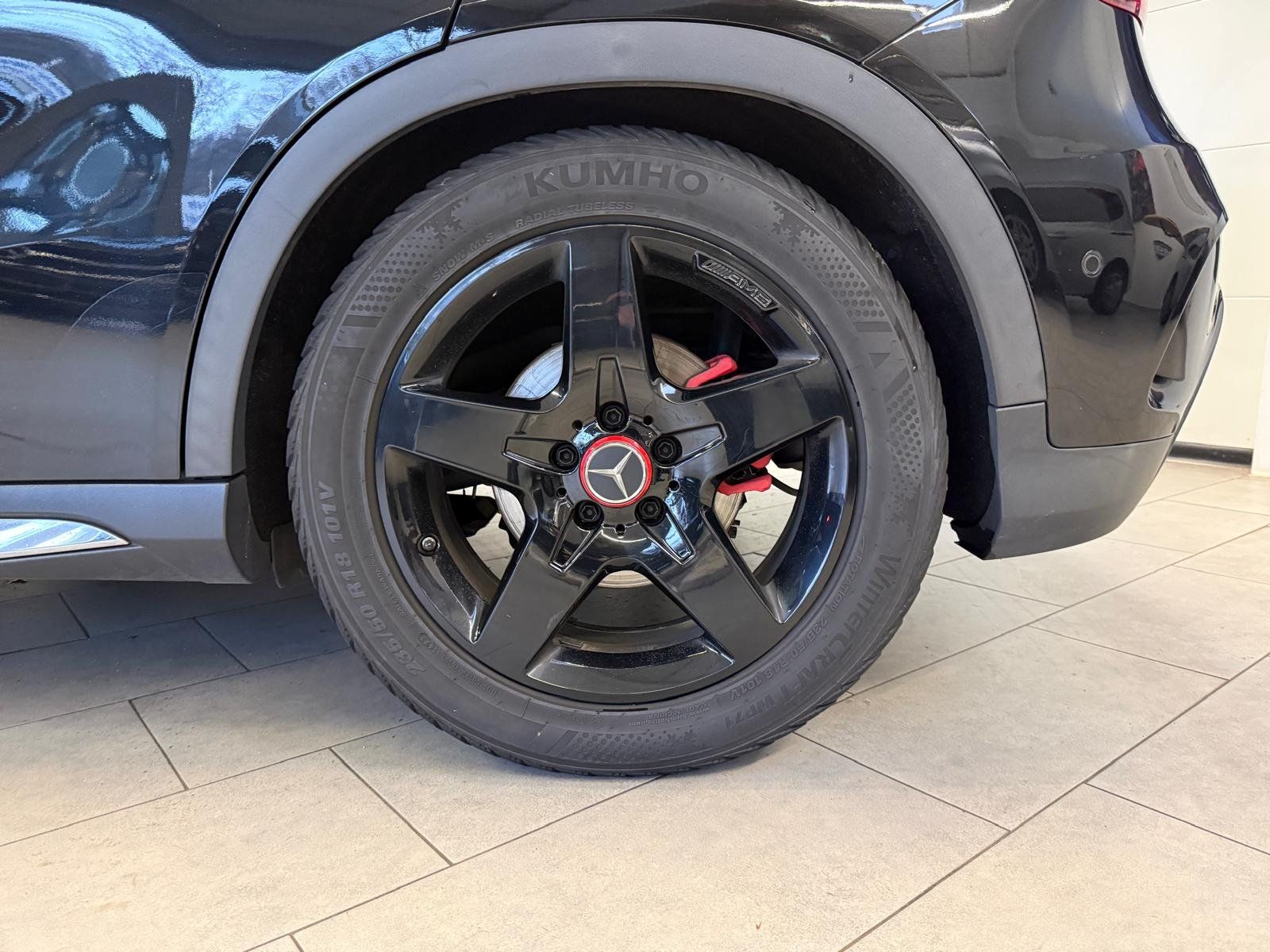 Fahrzeugabbildung Mercedes-Benz GLA 180 AMG+HARMAN+AHK+AMBIENTE+LED+NAVI+KLIMA