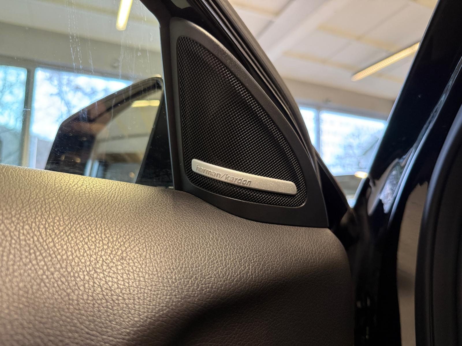 Fahrzeugabbildung Mercedes-Benz GLA 180 AMG+HARMAN+AHK+AMBIENTE+LED+NAVI+KLIMA