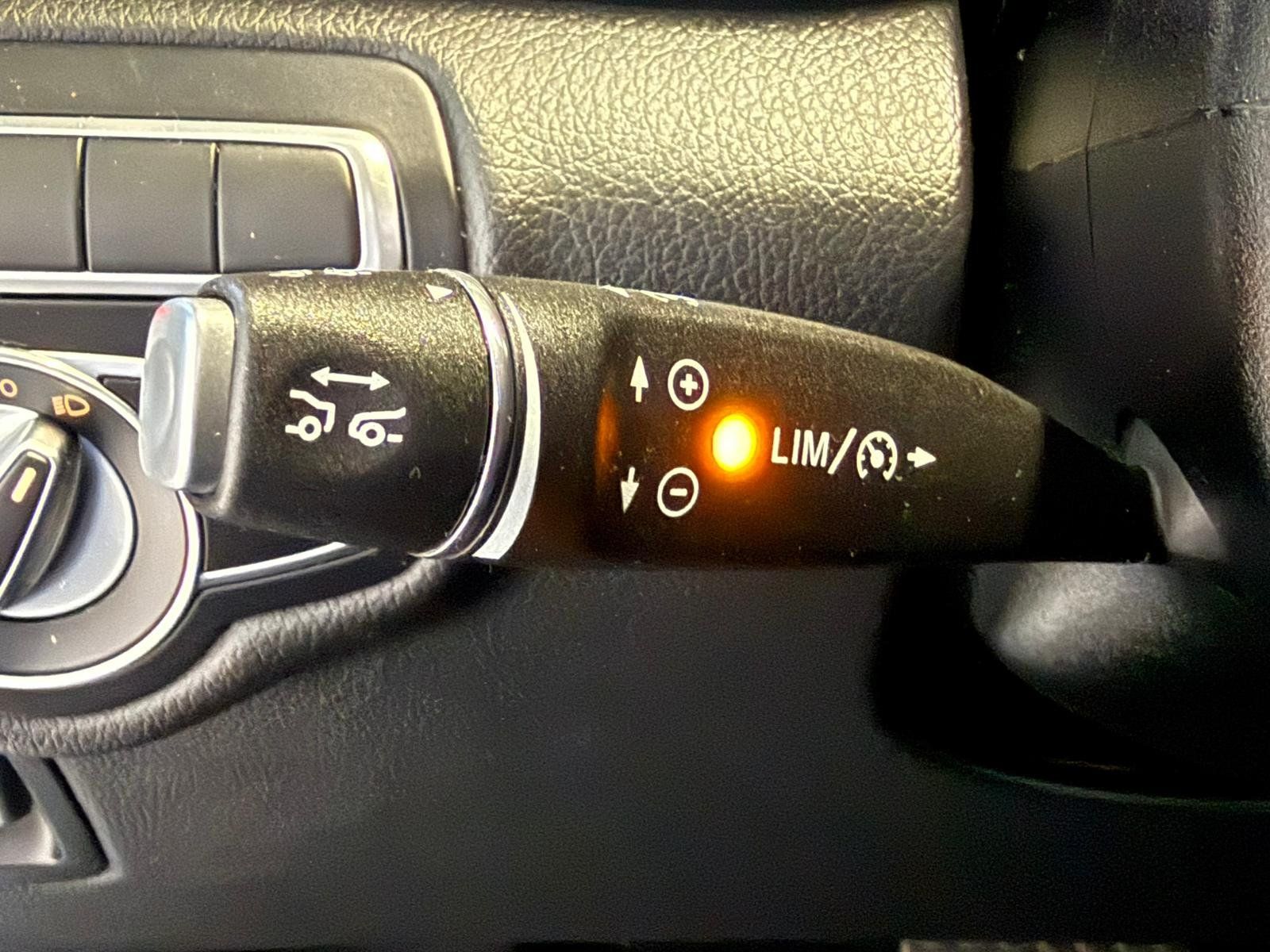 Fahrzeugabbildung Mercedes-Benz V 300d 4M Lang AMG+NAPPA+AIRMATIC+STDHZ+PANO+AHK