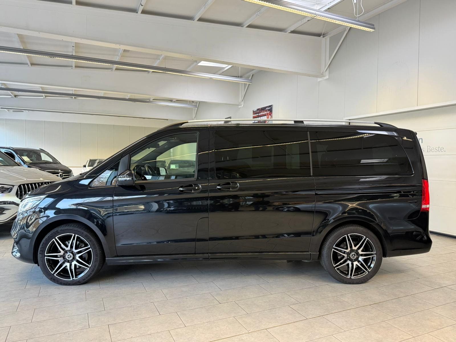 Fahrzeugabbildung Mercedes-Benz V 300d 4M Lang AMG+NAPPA+AIRMATIC+STDHZ+PANO+AHK