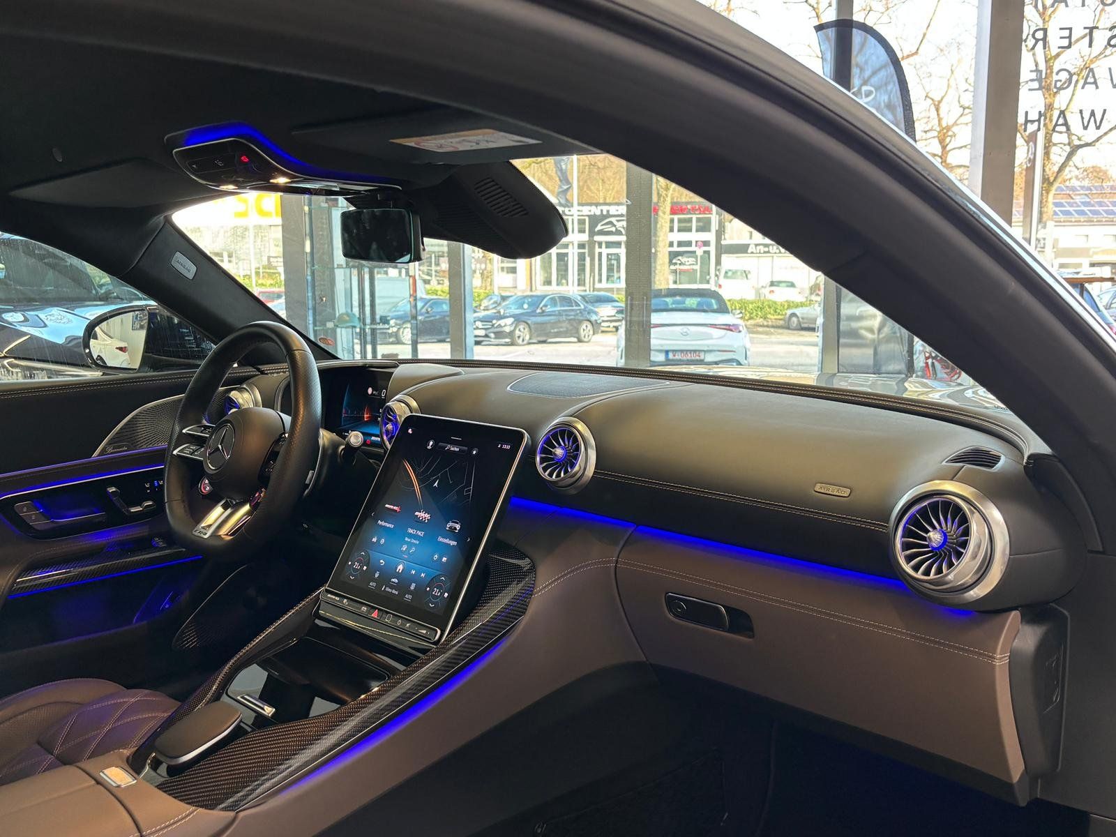 Fahrzeugabbildung Mercedes-Benz GT 63 4M+ DISTR+HUD+CARBON+NIGHT II+BURM+DIGITAL