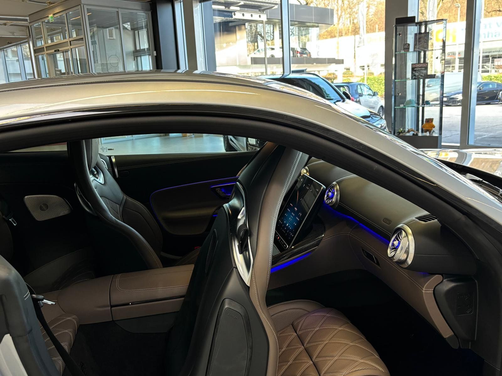 Fahrzeugabbildung Mercedes-Benz GT 63 4M+ DISTR+HUD+CARBON+NIGHT II+BURM+DIGITAL