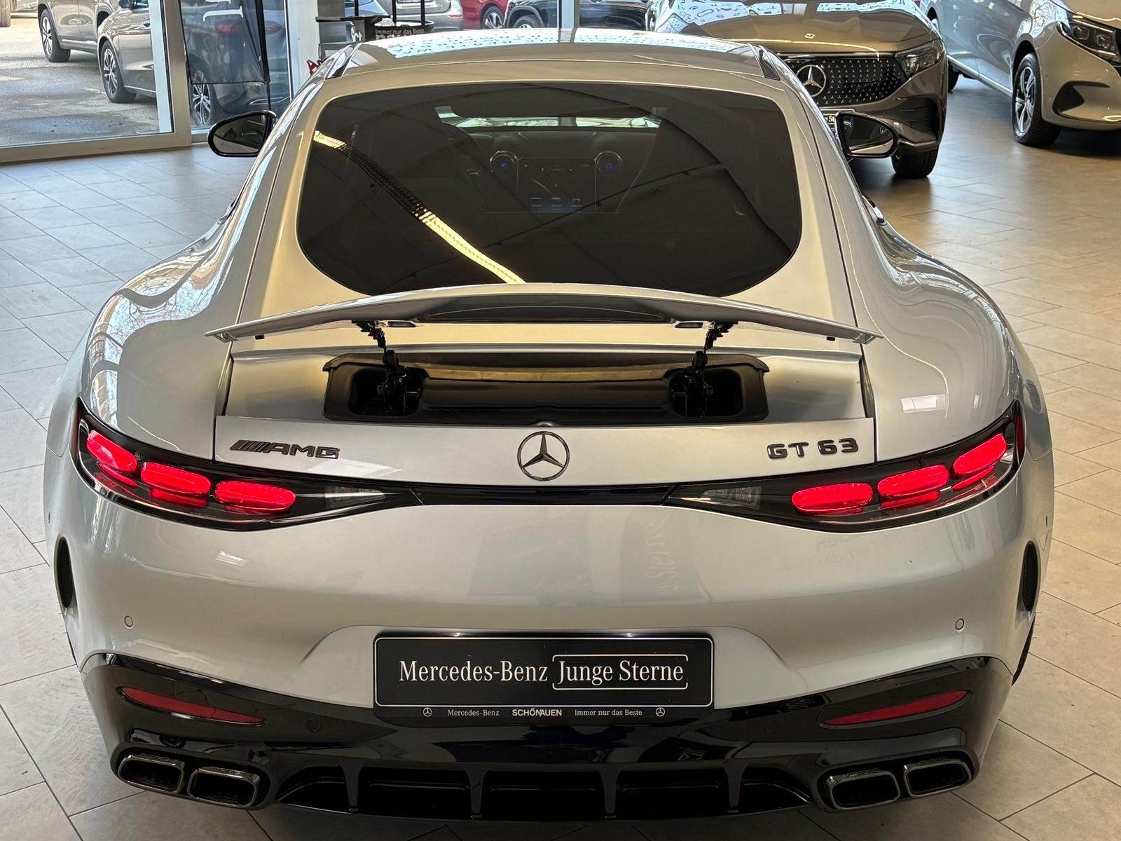 Fahrzeugabbildung Mercedes-Benz GT 63 4M+ DISTR+HUD+CARBON+NIGHT II+BURM+DIGITAL