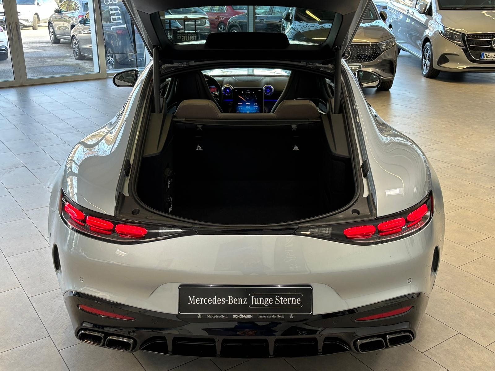 Fahrzeugabbildung Mercedes-Benz GT 63 4M+ DISTR+HUD+CARBON+NIGHT II+BURM+DIGITAL